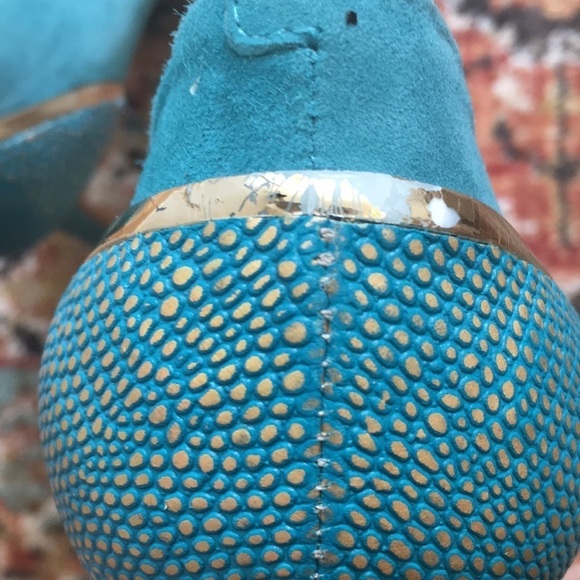 ~3 for $20~ Gianni Bini suede heels - Picture 8 of 8